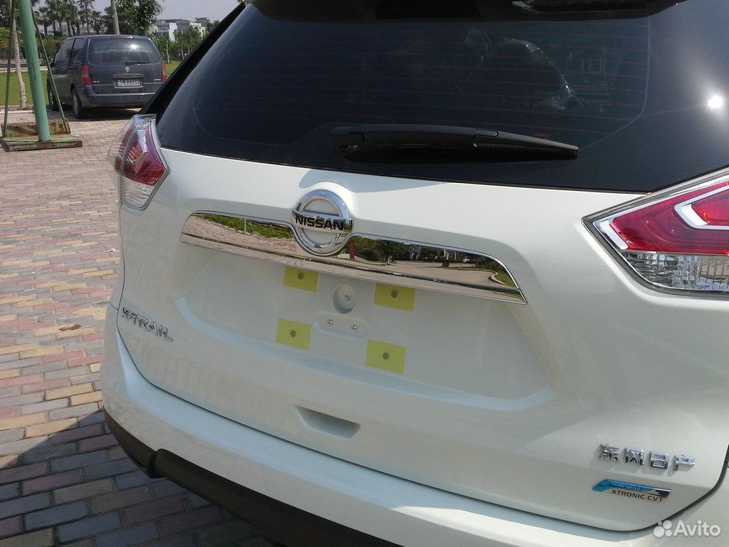 Молдинг на багажник (верхний) Nissan X-Trail (2015