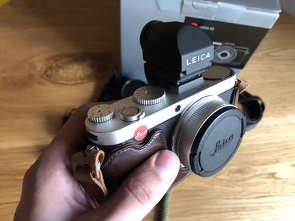 Leica X2 + Электронный видоискатель EVF2