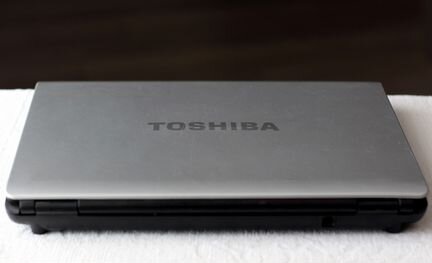 Ноутбук Toshiba Satellite L300-1C6 разбор