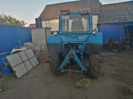 Продаётся трактор