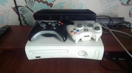 Xbox 360 slim 500gb 3.0 (freeboot)