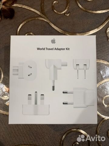 Зарядные блоки переходники на Macbook и iPhone