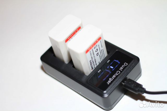 Зарядное устройство двойное для Sony + 2акб