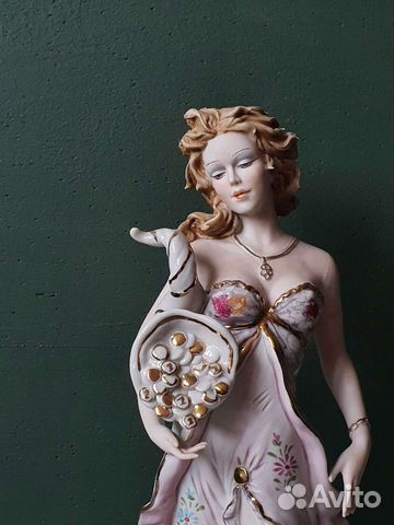 Статуэтка фарфоровая, Италия