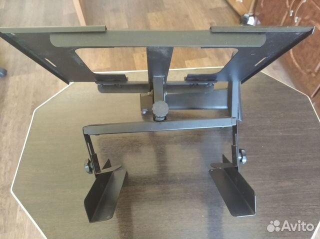 Кронштейн для кинескопного телевизора и в.плеера