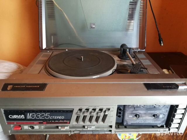 Проигрыватель винила СССР