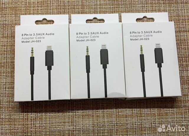 Переходник на айфон с Lightning на jack-jack (3,5