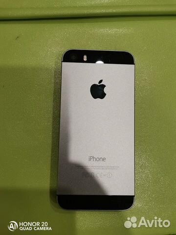 Телефон iPhone 5s