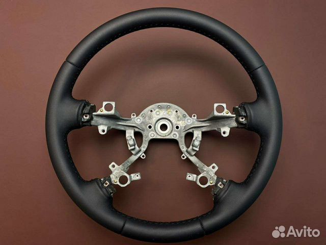 Руль Mitsubishi Pajero 4 перетянутый на обмен