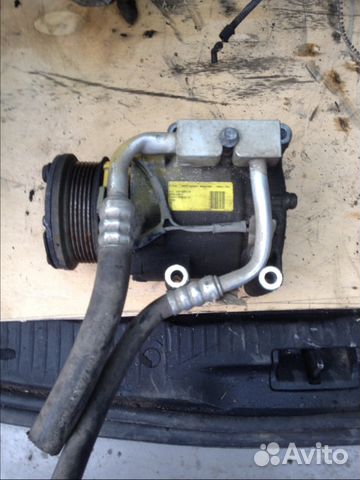 Компрессор кондиционера Ford Focus 1.6 2004г Компрессор кондиционера Ford Focus 1.6 2004г