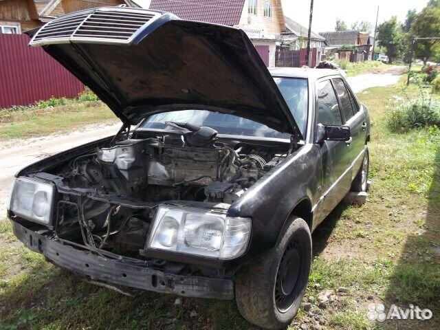 Mercedes w124 продаю по запчастям