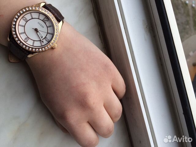 Часы guess женские w0512l1
