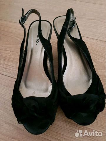 Босоножки белые38р+босонжки чёрные Босоножки белые38р+босонжки чёрные