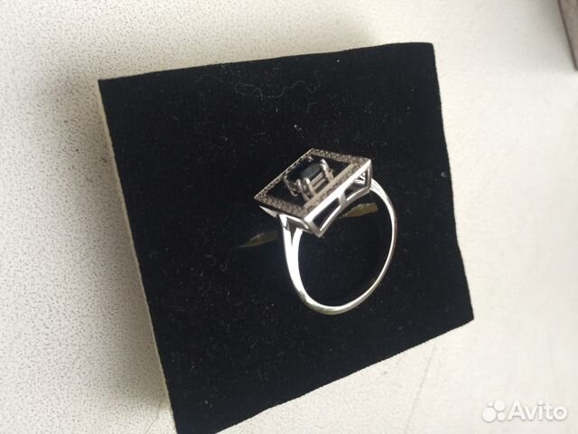 Золотое кольцо с сапфиром Золотое кольцо с сапфиром