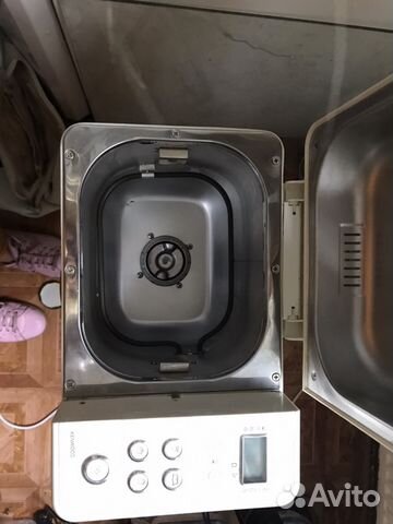 Хлебопечка kenwood почти новая