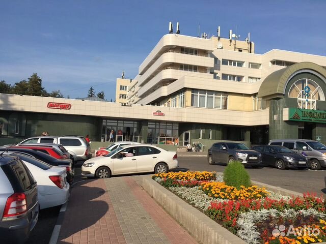 Торговое помещение, 630 м²