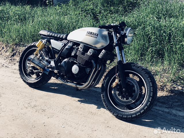 Yamaha XJR 400