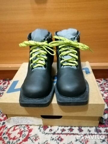 Лыжные ботинки