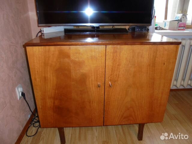 Две Тумбочки- обьёмная,вместительная и поменьше