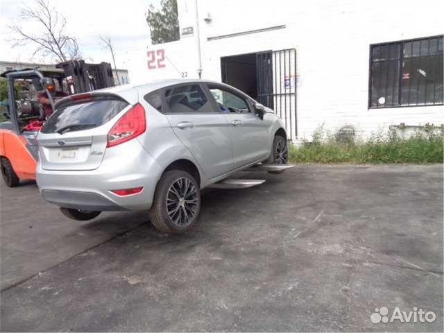 Дверь капот фара бампер Ford Fiesta Дверь капот фара бампер Ford Fiesta