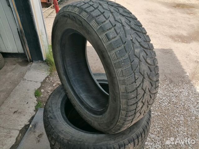 235/60 R17 Toyo зимние шины