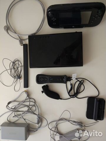 Nintendo Wii U 32GB + Wii remote + Nunchak