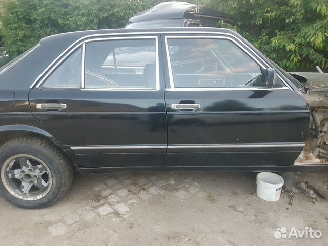 Стекло боковое Мерседес W126