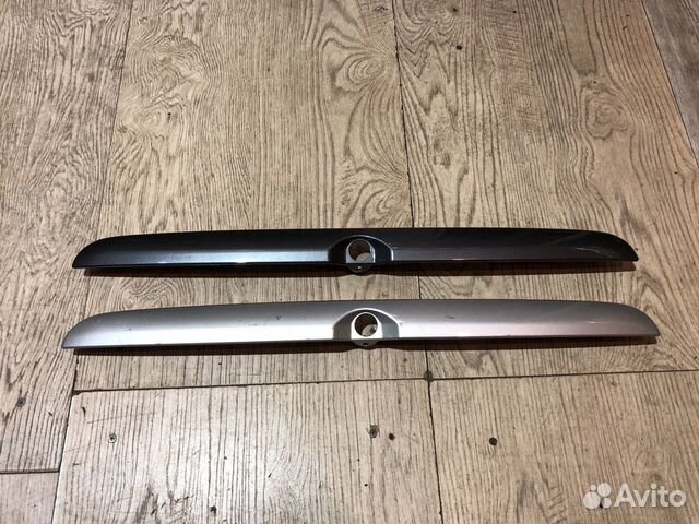 Накладка крышки багажника Mitsubishi Carisma