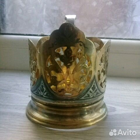 Серебряный подстаканник с хрустальным стаканом Серебряный подстаканник с хрустальным стаканом