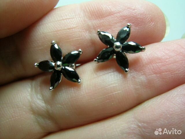 Сережки-гвоздики новые