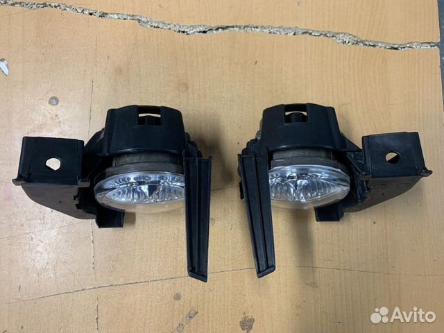 Фара противотуманная левая правая Subaru Forester Фара противотуманная левая правая Subaru Forester