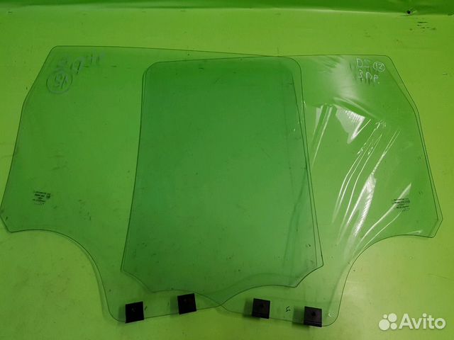 Задние стекла на Рено Дастер