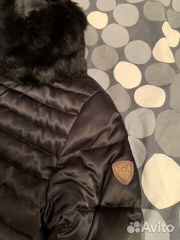 Пуховик Emporio Armani с воротом из меха кролика Пуховик Emporio Armani с воротом из меха кролика