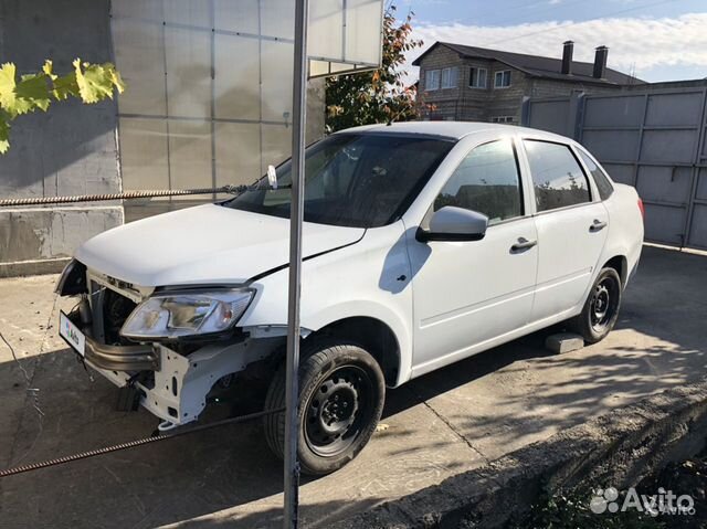 LADA Granta 1.6 МТ, 2015, битый, 70 000 км