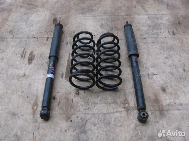 Стойка амортизатор пружины Honda Civic 8 4D FD1 Стойка амортизатор пружины Honda Civic 8 4D FD1