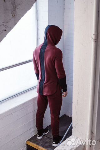 Спортивный костюм Спортивный костюм