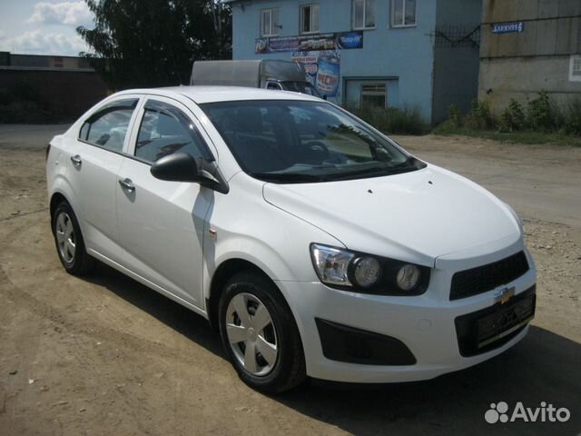 Стекло передней двери на Chevrolet Aveo (2012-до н Стекло передней двери на Chevrolet Aveo (2012-до н
