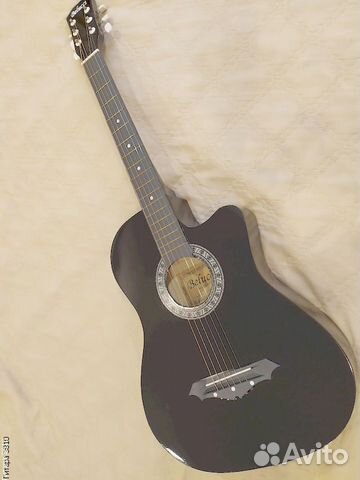 Акустическая гитара новая