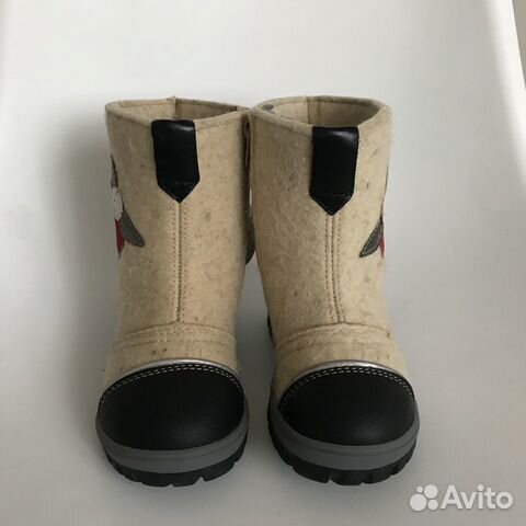 Новые валенки р.26-27 + еще одна пара в подарок Новые валенки р.26-27 + еще одна пара в подарок