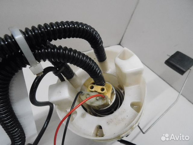 Насос топливный электрический Land Rover Discovery Насос топливный электрический Land Rover Discovery