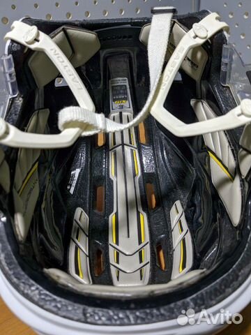 Шлем хоккейный топовый Easton s19 L, вес - пушинка
