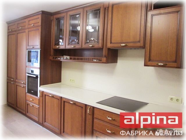 Кухня с фасадами из массива американского ореха Кухня с фасадами из массива американского ореха