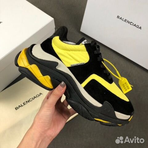 Кроссовки Balenciaga Triple S v2.0 Yellow Кроссовки Balenciaga Triple S v2.0 Yellow