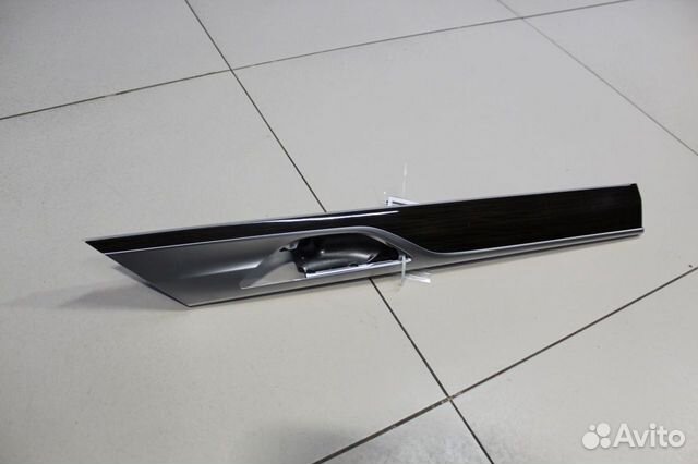 Накладка обшивки двери задней левой BMW 7 G11 G12 Накладка обшивки двери задней левой BMW 7 G11 G12