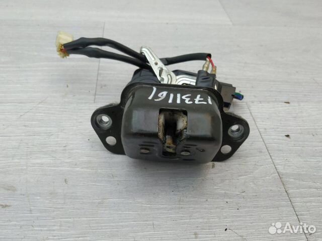 Замок крышки багажника 63032XA00A Subaru Tribeca B Замок крышки багажника 63032XA00A Subaru Tribeca B