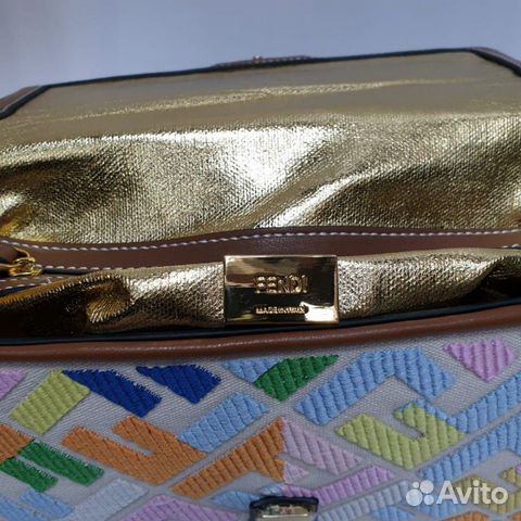 Новая женская сумка на плечо Fendi Новая женская сумка на плечо Fendi