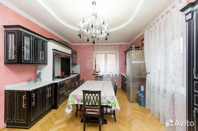 Коттедж 346.1 м² на участке 6.1 сот.