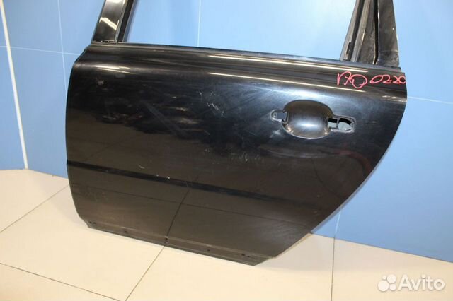 Дверь левая задняя Volvo V70 Дверь левая задняя Volvo V70
