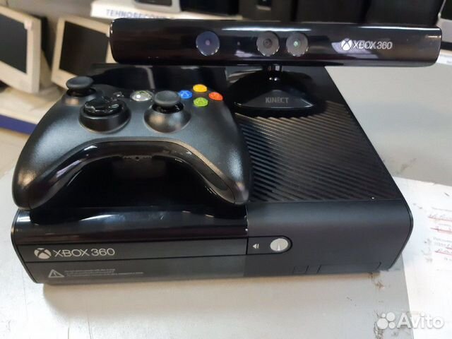 Игровая приставка Microsoft Xbox 360E 4гб +keenect