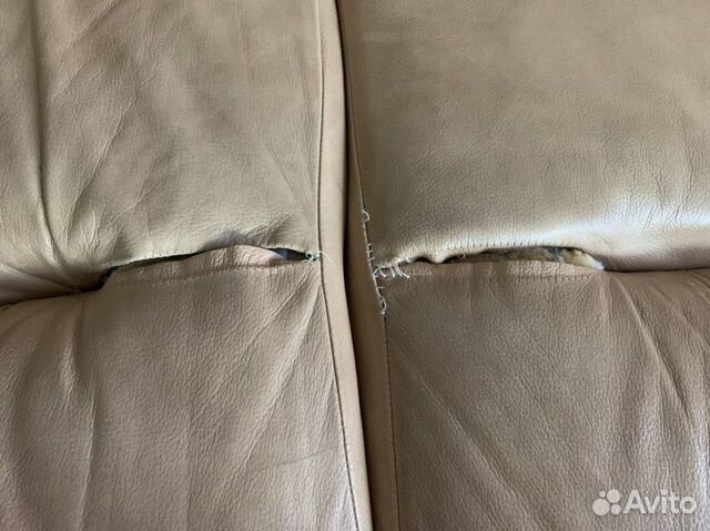 Диван кожаный со спальным местом